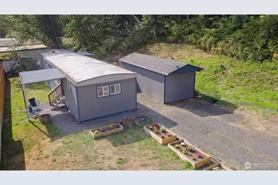 107 Guinevere Court, Castle Rock, WA 98611 - Photo 1