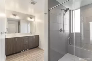 2444 NW 64th St, Seattle, WA 98107 - Photo 27