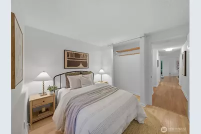 8937 Ravenna Avenue NE, Seattle, WA 98115 - Photo 17