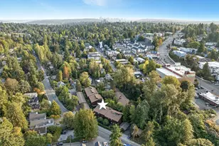 8937 Ravenna Ave NE, Seattle, WA 98115 - Photo 31