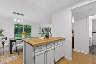 8937 Ravenna Ave NE, Seattle, WA 98115 - Photo 15