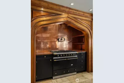 530 36th Avenue E, Seattle, WA 98112 - Photo 13