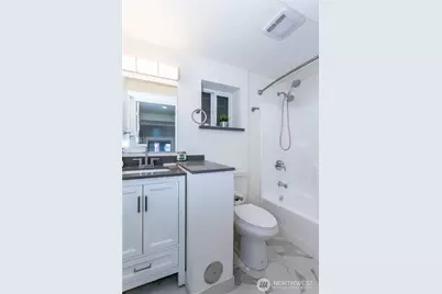 7305 32nd Avenue S, Seattle, WA 98118 - Photo 19