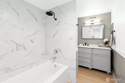 16925 Inglewood Road NE #B305, Kenmore, WA 98028 - Photo 21