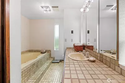 1111 S 274th Place, Des Moines, WA 98198 - Photo 17