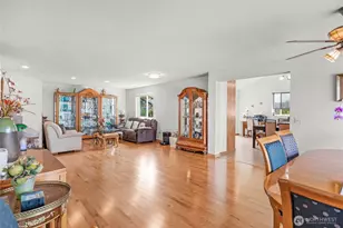 1111 S 274th Pl, Des Moines, WA 98198 - Photo 11