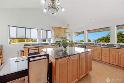 1111 S 274th Place, Des Moines, WA 98198 - Photo 13