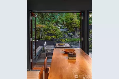 1207 26th Avenue E, Seattle, WA 98112 - Photo 9