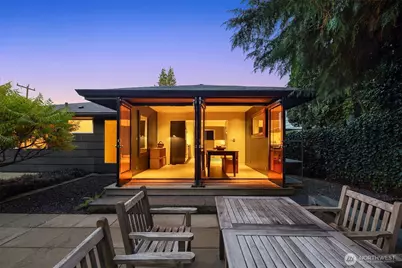 1207 26th Avenue E, Seattle, WA 98112 - Photo 1