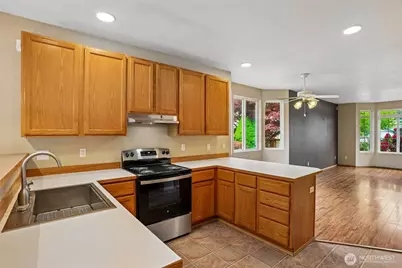 25208 38th Avenue E, Spanaway, WA 98387 - Photo 11