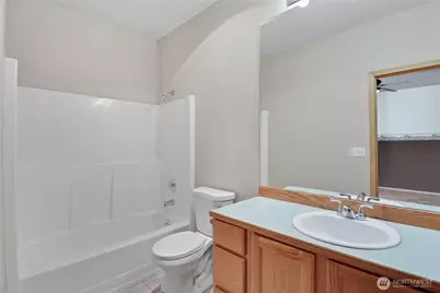 25208 38th Avenue E, Spanaway, WA 98387 - Photo 17