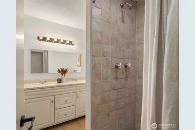 6333 Sand Point Way NE, Seattle, WA 98115 - Photo 13