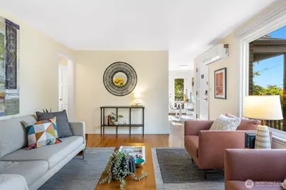 8254 Bagley Avenue N, Seattle, WA 98103 - Photo 7