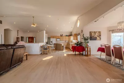 326 23rd Street NE, East Wenatchee, WA 98802 - Photo 17