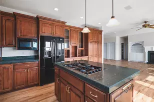 8661 Southridge Pl, Anacortes, WA 98221 - Photo 11