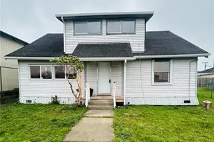 2735 Bay Ave, Hoquiam, WA 98550 - Photo 1