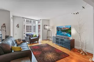 699 John St, Seattle, WA 98109 - Photo 11