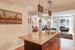 699 John St, Seattle, WA 98109 - Photo 5