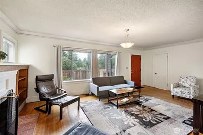 5020 7th Avenue NE, Seattle, WA 98105 - Photo 5