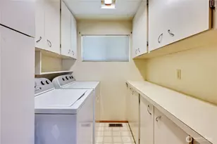 1021 Shore Dr, Bremerton, WA 98310 - Photo 19