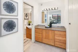 2100 3rd Ave, Seattle, WA 98121 - Photo 21