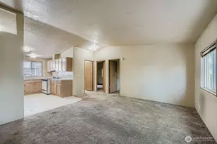 733 8th St NE, Auburn, WA 98002 - Photo 5