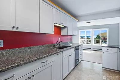 1800 Skyline Way #205, Anacortes, WA 98221 - Photo 7