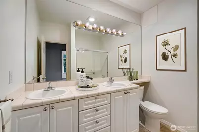 12712 Admiralty Way #B-101, Everett, WA 98204 - Photo 7