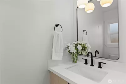 9735 Evanston Avenue N, Seattle, WA 98103 - Photo 7