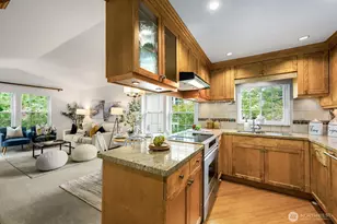 2720 SE 118th Ave, Bellevue, WA 98005 - Photo 3