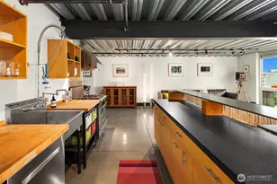 1310 E Union St, Seattle, WA 98122 - Photo 9