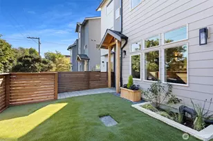 8007 25th Ave NW, Seattle, WA 98117 - Photo 3