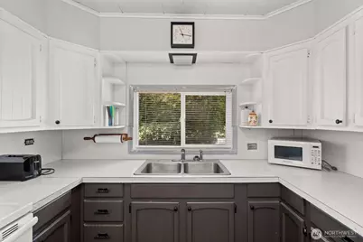 1206 W 4th Street, South Bend, WA 98586 - Photo 9