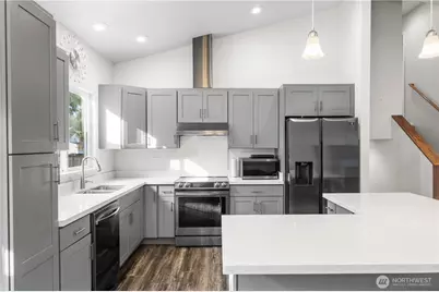 9303 16th Pl NE, Lake Stevens, WA 98258 - Photo 7