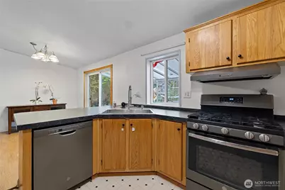 159 E Crescent Harbor Road, Oak Harbor, WA 98277 - Photo 11