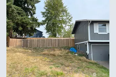 511 190th Street E, Spanaway, WA 98387 - Photo 3