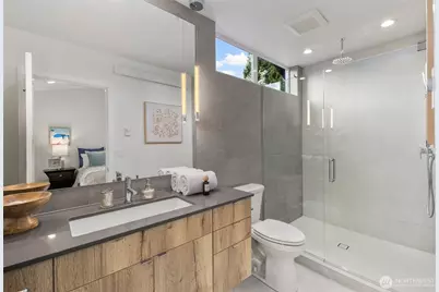 2667 51st Avenue SW, Seattle, WA 98116 - Photo 7