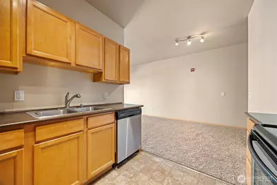 1031 N State Street #107, Bellingham, WA 98225 - Photo 15