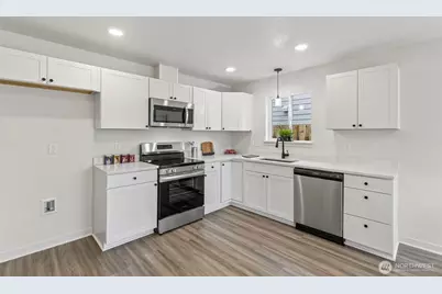 709 S 9th Avenue, Kelso, WA 98626 - Photo 9