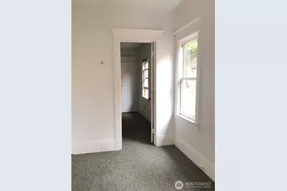 5011 8th Avenue NE, Seattle, WA 98105 - Photo 5