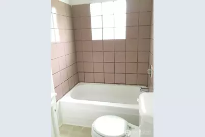 5011 8th Avenue NE, Seattle, WA 98105 - Photo 11