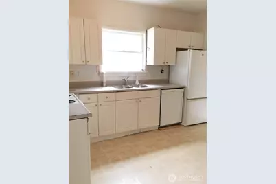 5011 8th Avenue NE, Seattle, WA 98105 - Photo 9