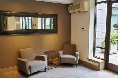 4547 8th Avenue NE #408, Seattle, WA 98105 - Photo 9