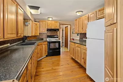 831 Pine Glen Drive, Easton, WA 98925 - Photo 11