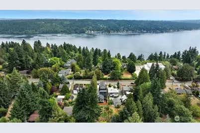 13047 39th Avenue NE #A, Seattle, WA 98125 - Photo 23