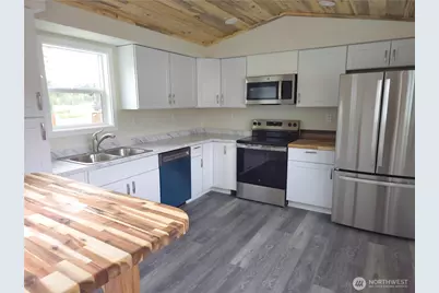 1303 30th #23, Seaview, WA 98644 - Photo 5