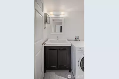 505 E Denny Way #A506, Seattle, WA 98122 - Photo 21