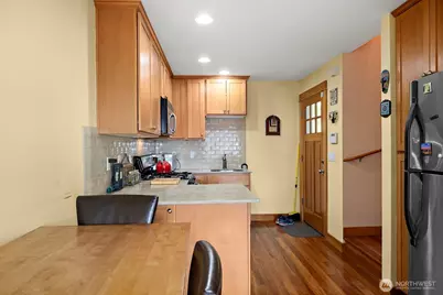 6518 42nd Avenue SW #B, Seattle, WA 98136 - Photo 5