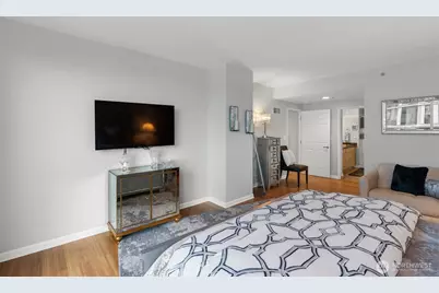 177 107th Avenue NE #720, Bellevue, WA 98004 - Photo 17