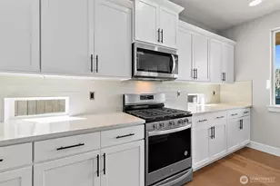 14228 SE 284th Pl, Kent, WA 98042 - Photo 13